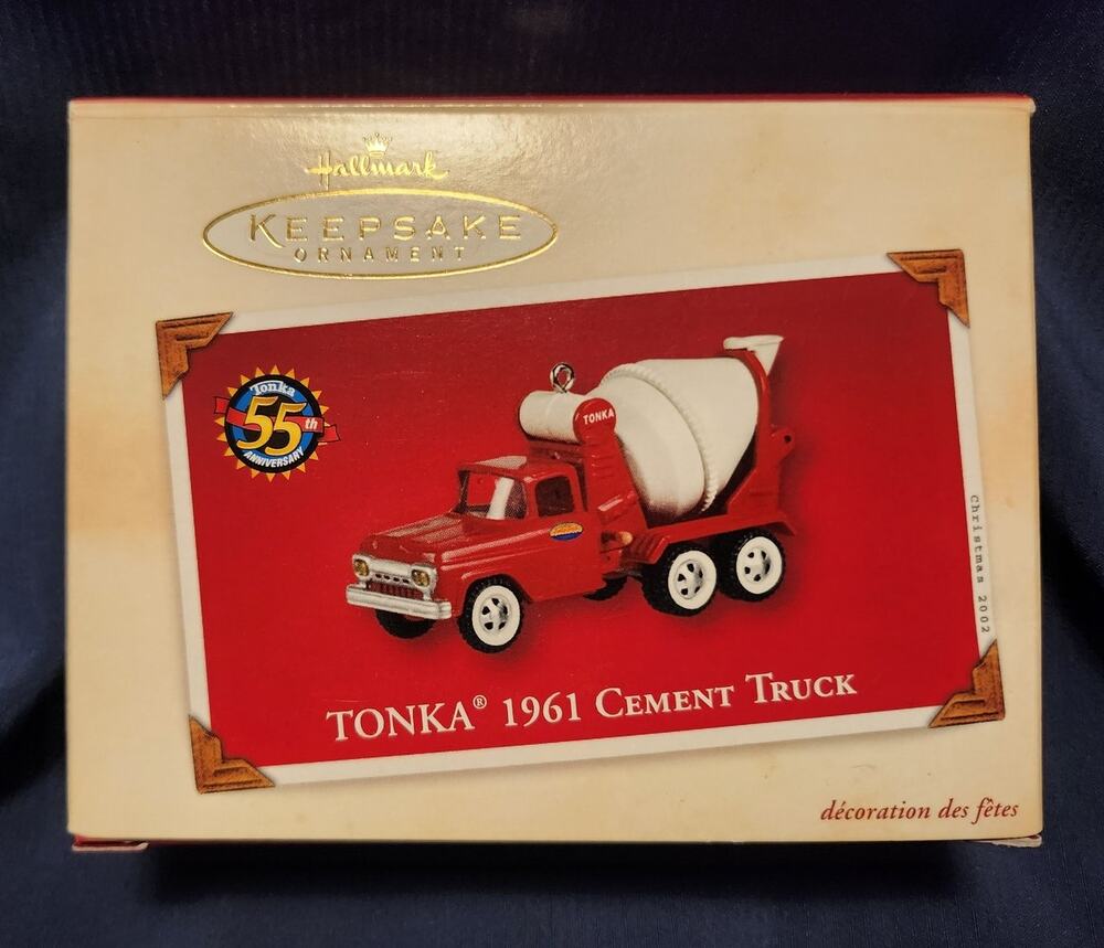 2002 Hallmark Keepsake Ornament: Tonka 1961 Cement Truck